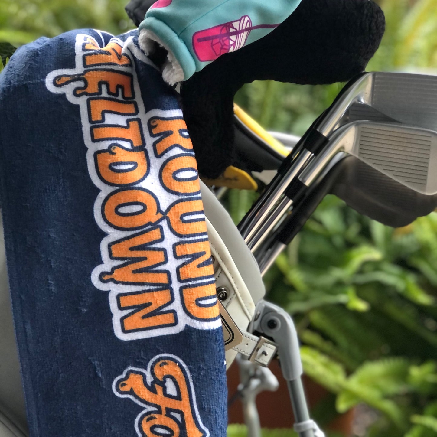 MID ROUND MELTDOWN CADDY TOWEL